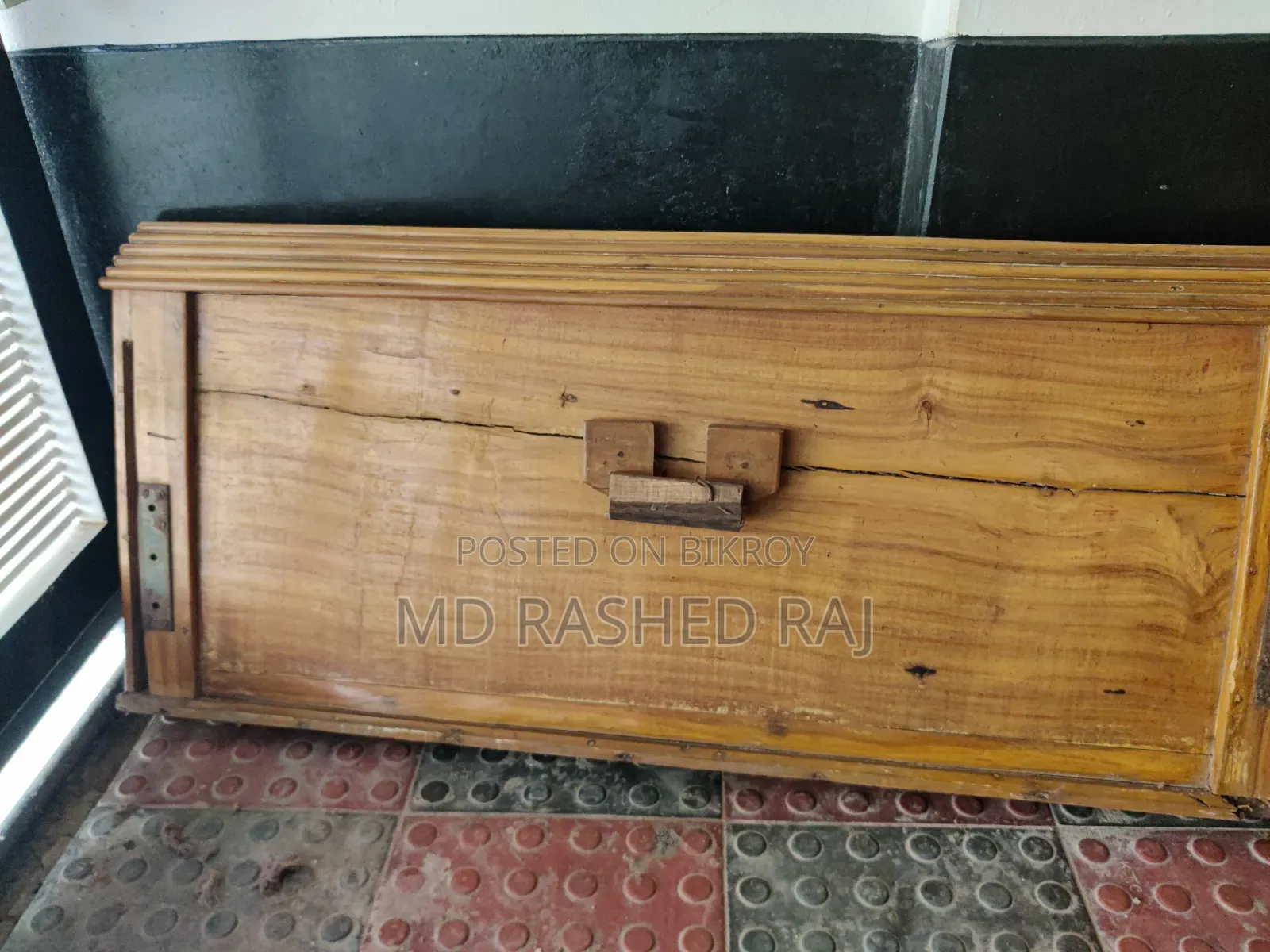 Small double box bed