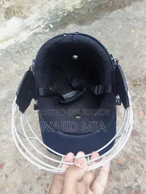 Cricket Larson Batting Pads, Helmet