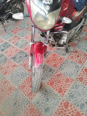 ইয়ামাহা ২০০৫ রেড