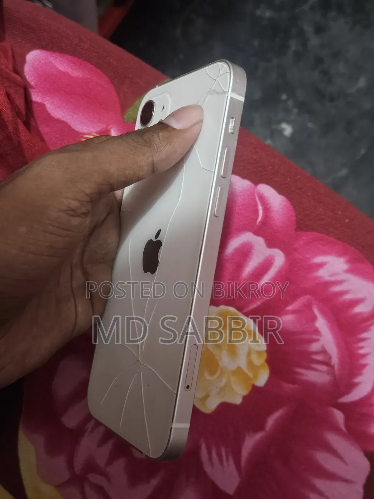 অ্যাপল আইফোন ১২ ১২৮ জিবি হোয়াইট