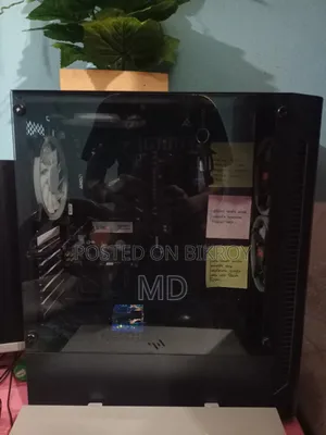 Desktop Computer Gigabyte 8GB AMD Ryzen 5 SSD 256GB
