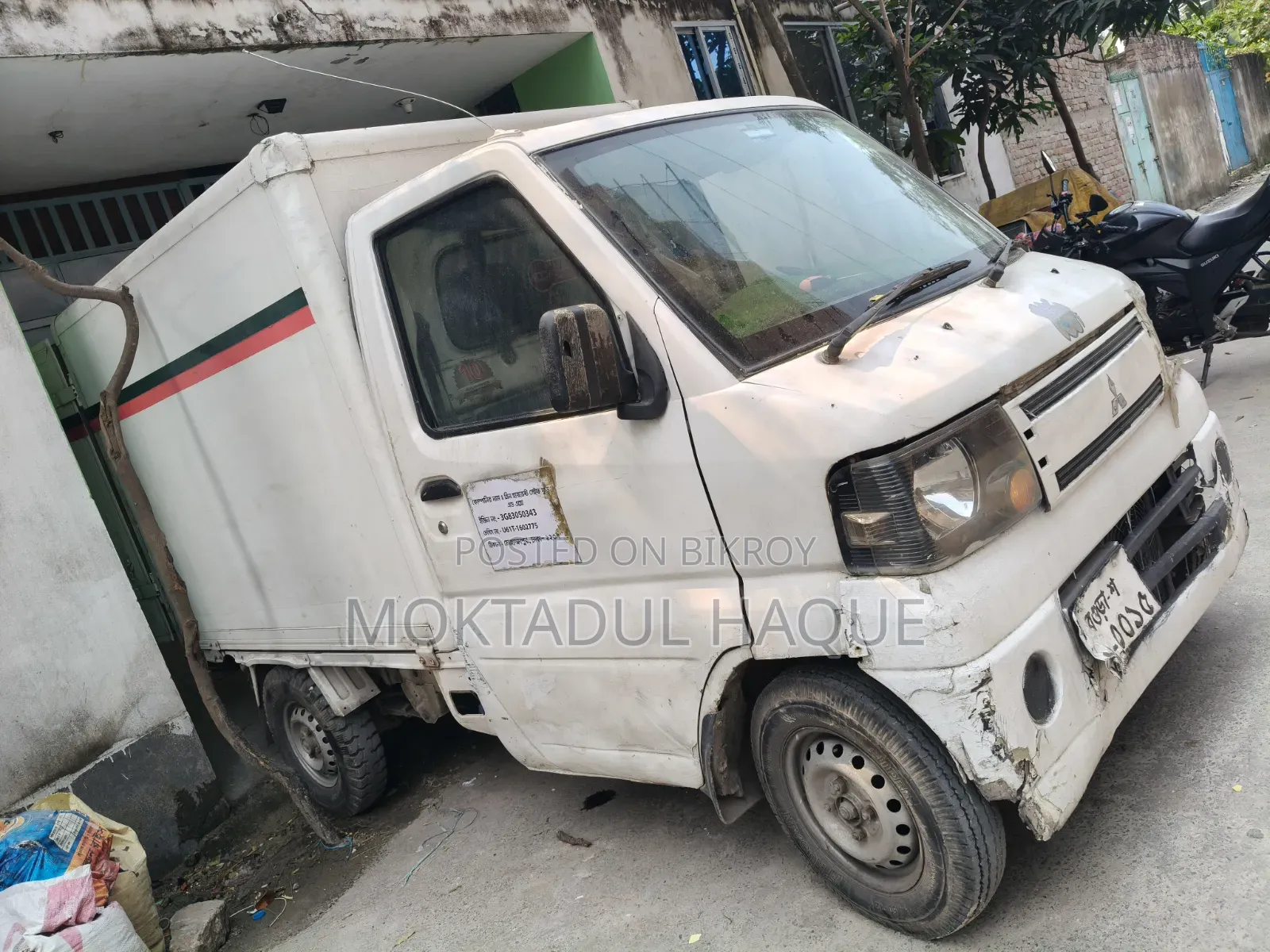 মিতসুবিশি মিনিকা ২০১১ সাদা