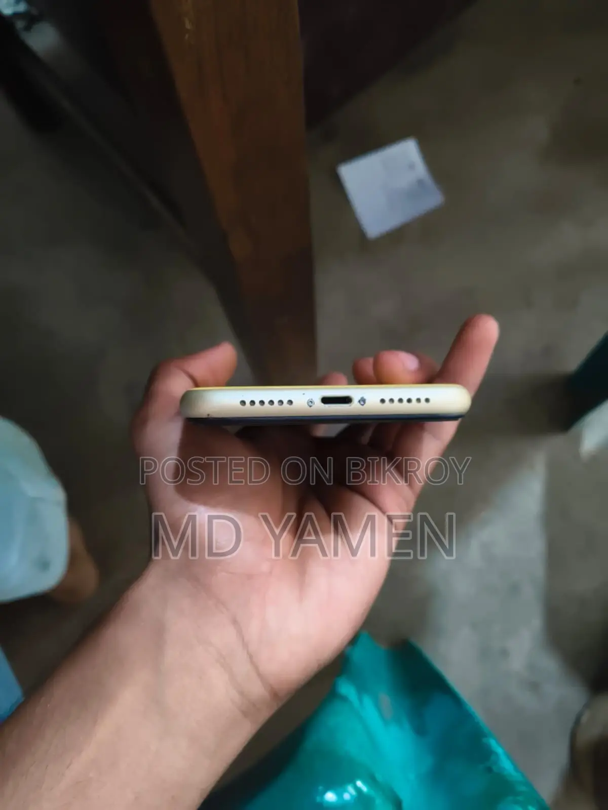 Apple iPhone XR 64 GB Yellow