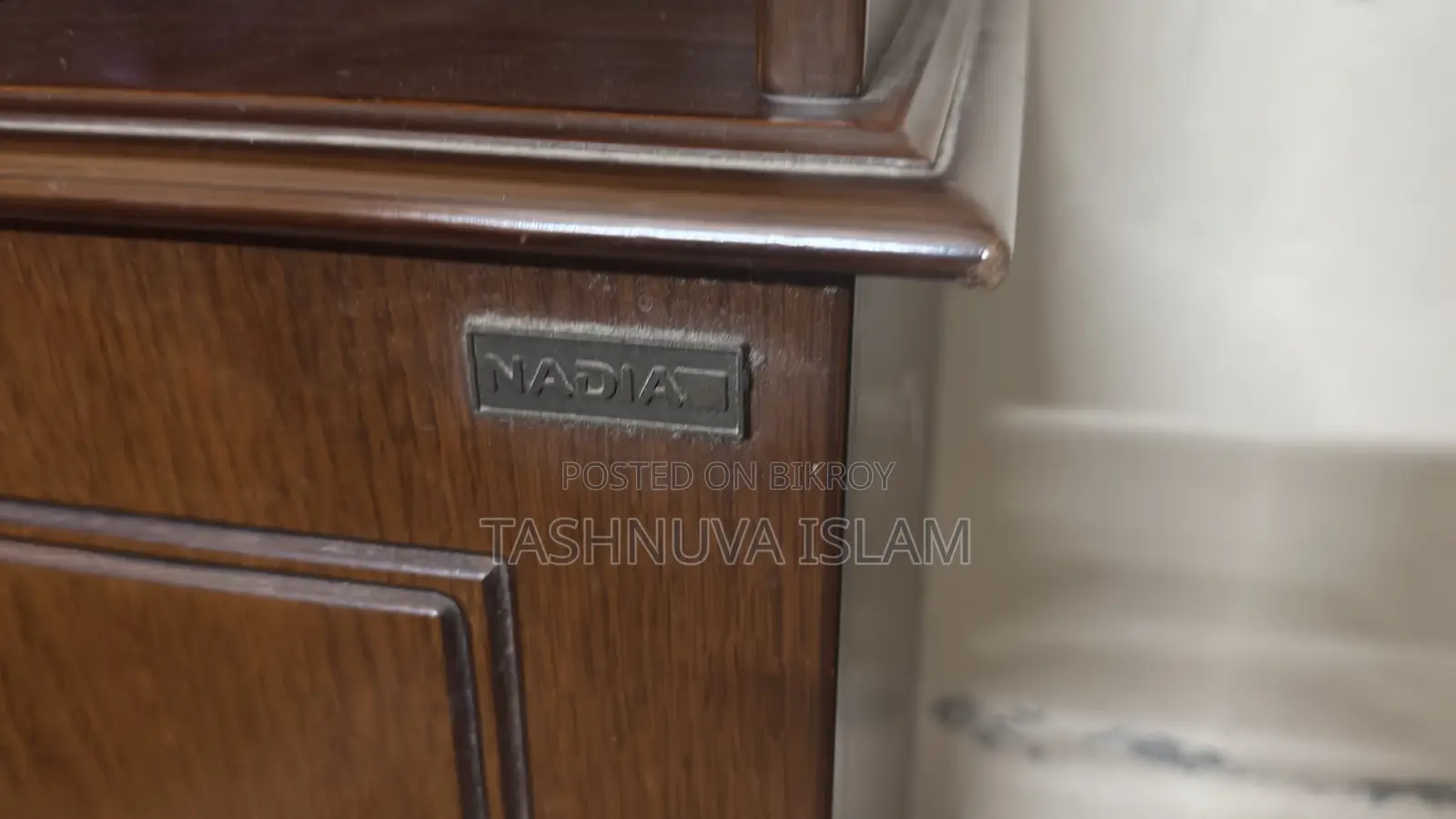 নাদিয়া ফার্নিচার কেবিনেট/ওয়াগন বিক্রয়ের জন্য