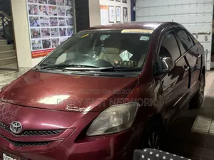 Toyota Belta 2006 Maroon