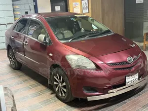 Toyota Belta 2006 Maroon