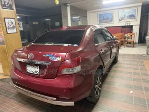 Toyota Belta 2006 Maroon