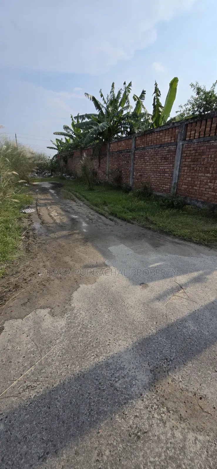 ১০ কাঠা লেক ভিউ দক্ষিণমুখী প্লট বিক্রয়