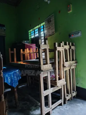 বেঞ্চ বিক্রি হবে