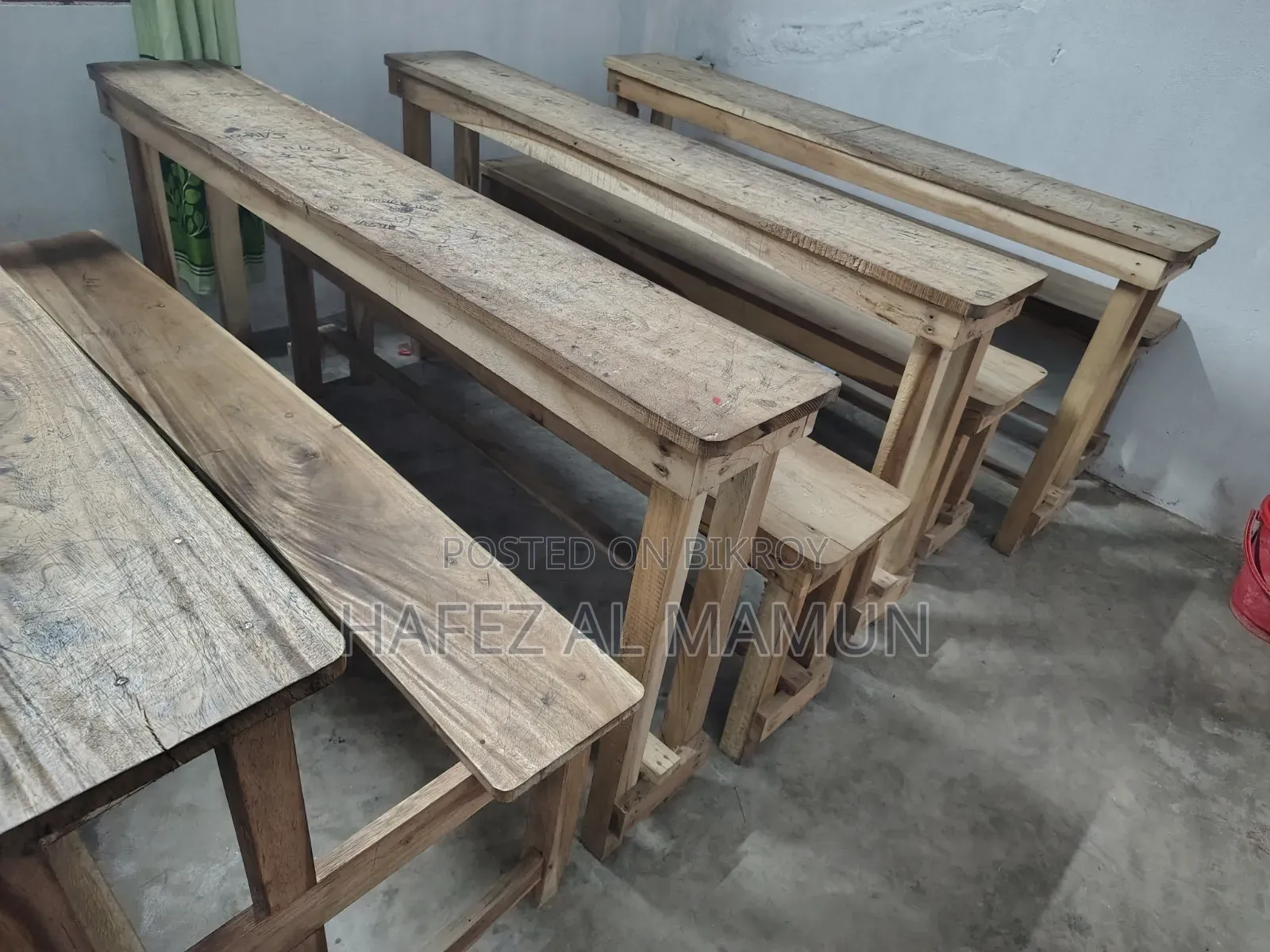 বেঞ্চ বিক্রি হবে