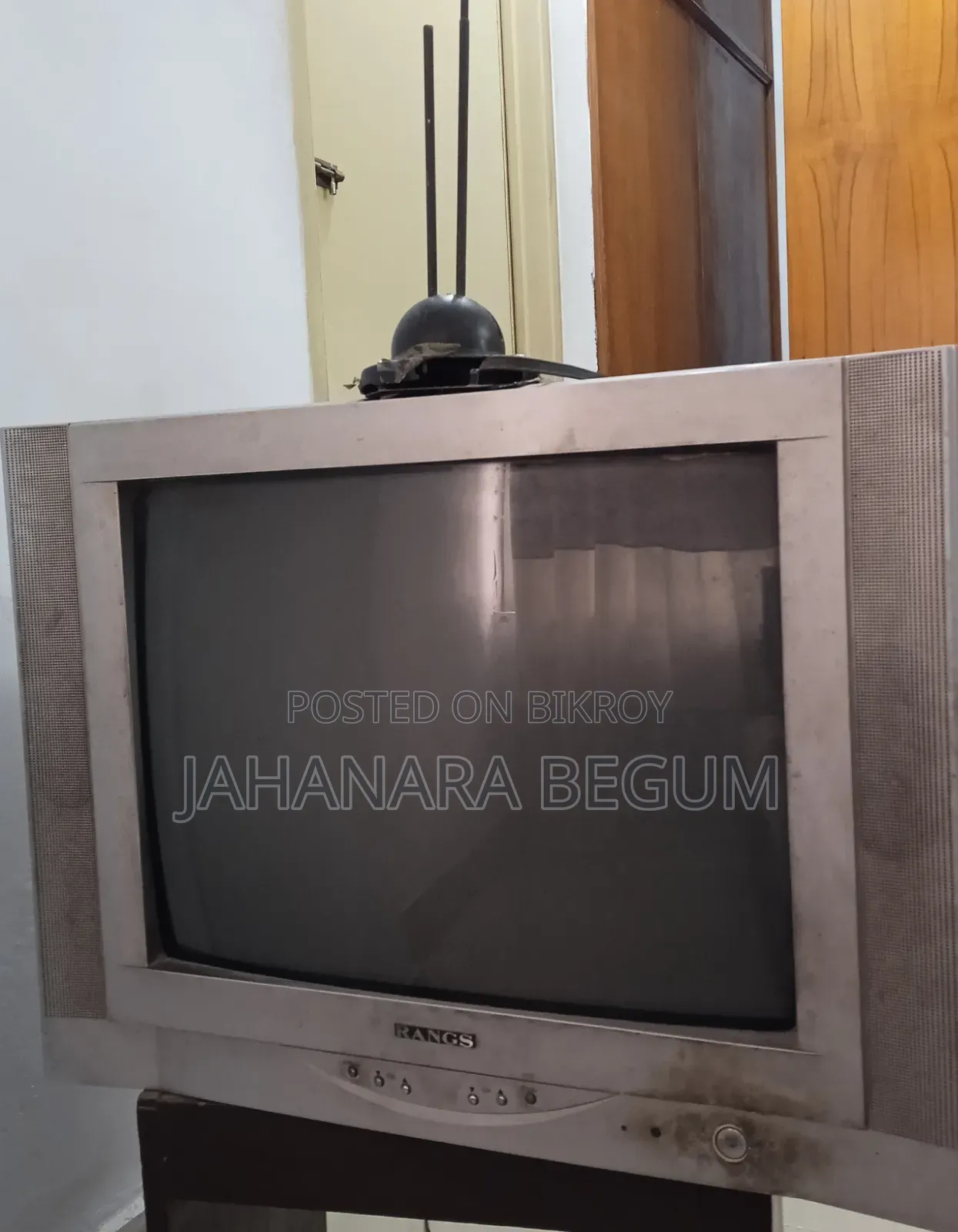 An old Rangs TV will be sold