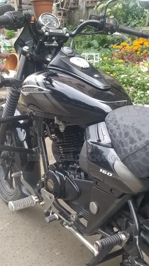 Bajaj Avenger 160 Street 2022 Black