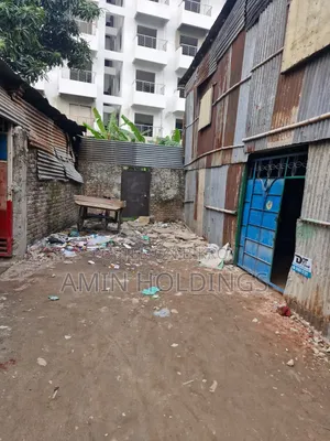4 katha of land with boundary wall is for sale in Purba Rampura Jamtola.