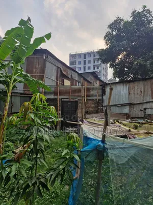 4 katha of land with boundary wall is for sale in Purba Rampura Jamtola.