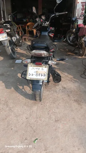 বাজাজ ডিসকভার ১২৫ ২০১৬ ব্ল্যাক