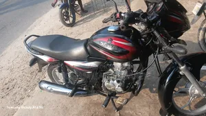বাজাজ ডিসকভার ১২৫ ২০১৬ ব্ল্যাক
