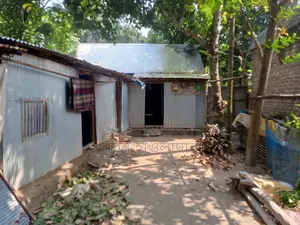 দিঘলিয়ায় ৩ বেডরুমের বাড়ি বিক্রয়