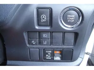 Toyota Noah 2.0 FWD (8 Seater) 2021 Pearl