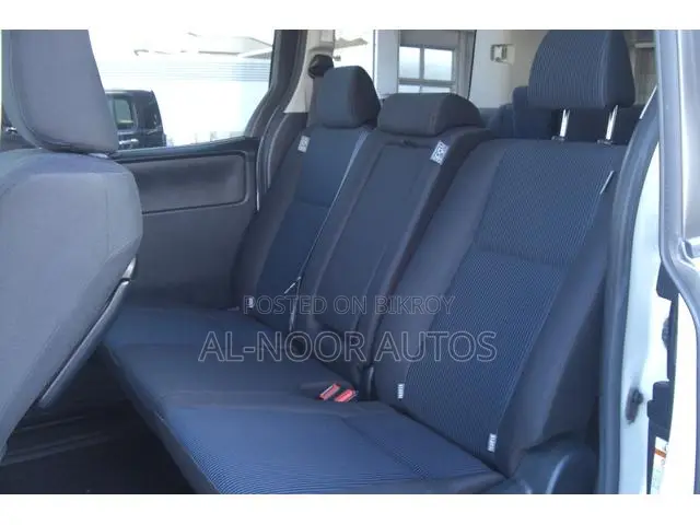 Toyota Noah 2.0 FWD (8 Seater) 2021 Pearl