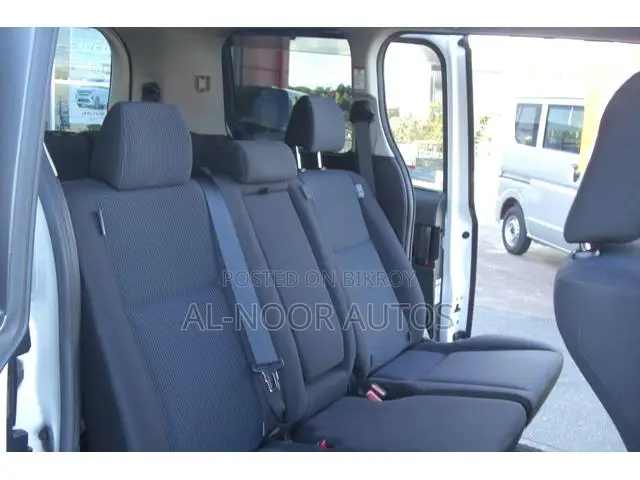 Toyota Noah 2.0 FWD (8 Seater) 2021 Pearl