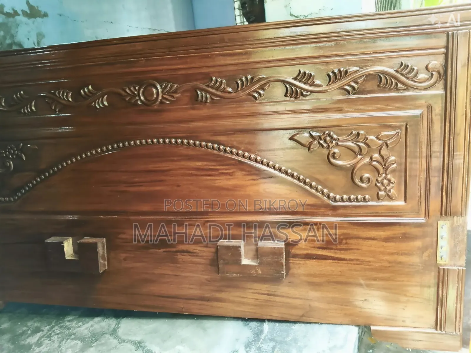 New Mahogany Wood Carved Bed for Sale Used Only 3 Months