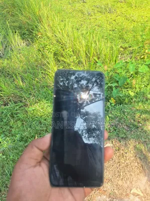 Tecno 64 GB Black