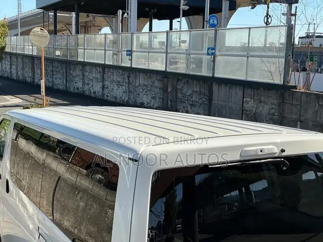 Toyota HiAce 2021 White