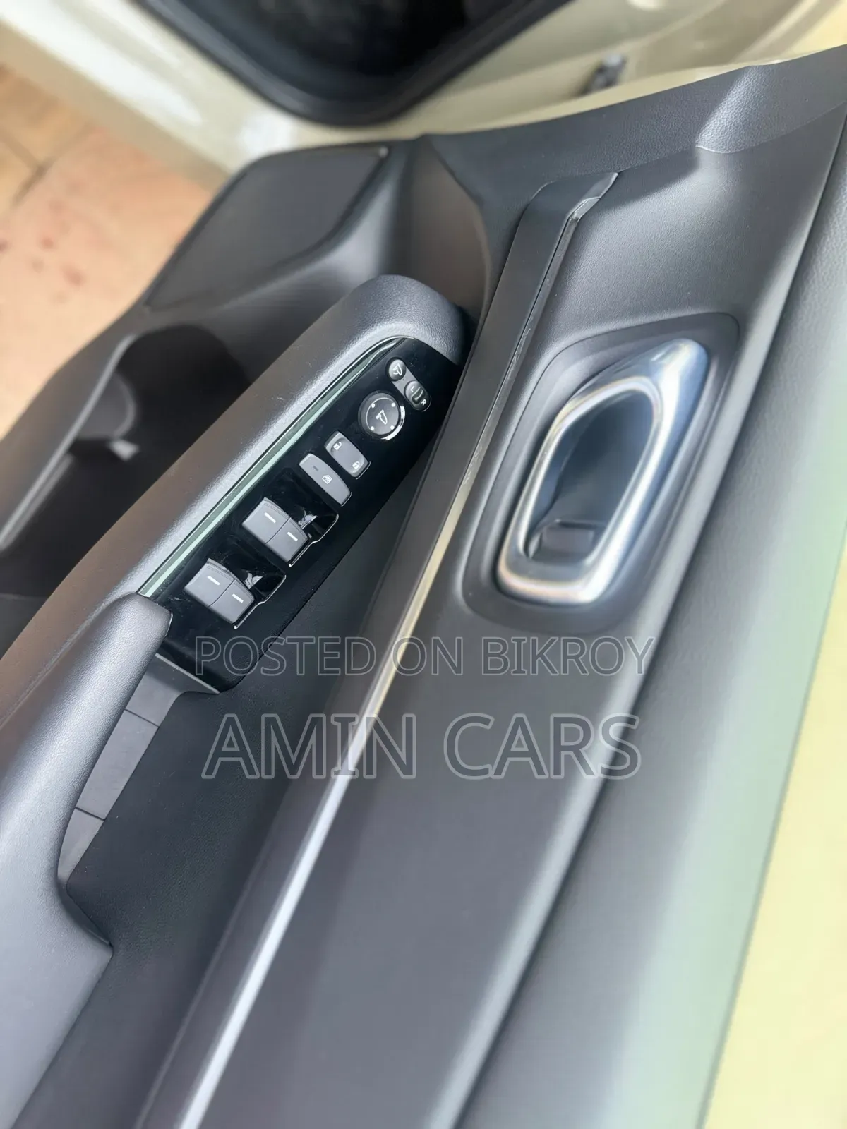 Honda Vezel 1.5 Hybrid 2WD 2021 Beige