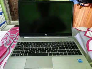 ল্যাপটপ এইচপি ২৫০ জি১০ ৮জিবি ইন্টেল কোর আই৩ এসএসডি ২৫৬জিবি