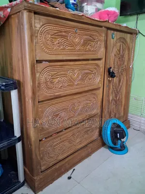 সেগুন কাঠের ওয়ারড্রব