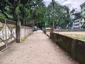 জায়গা বিক্রয় হইবে (উপশহর যতরপুরে)