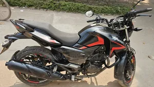 Hero Hunk 2021 Black