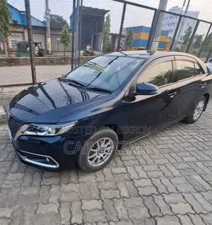 টয়োটা অ্যালিয়ন ২০১৬ নীল