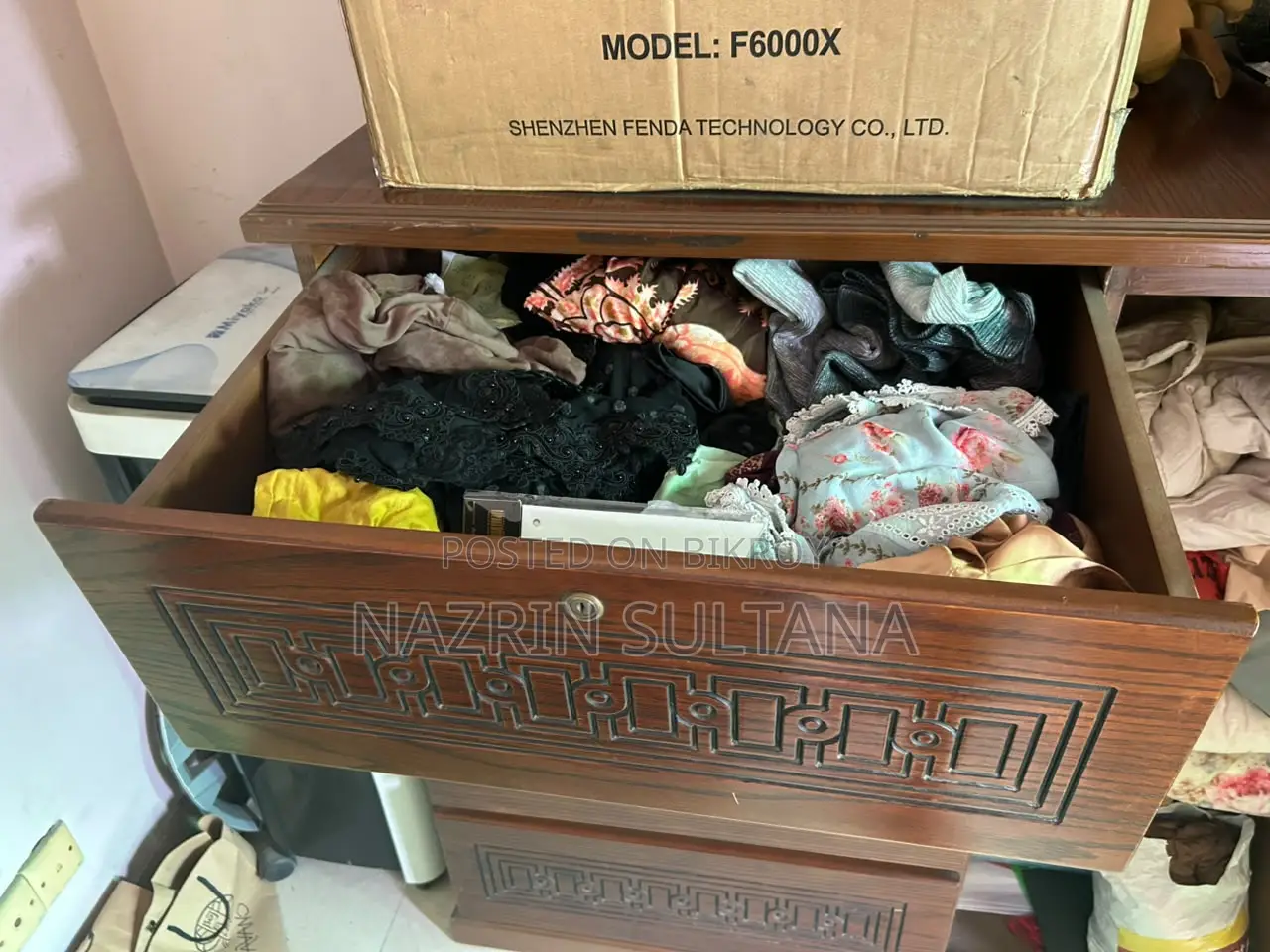 1 Wardrobe