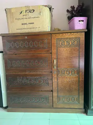 1 Wardrobe