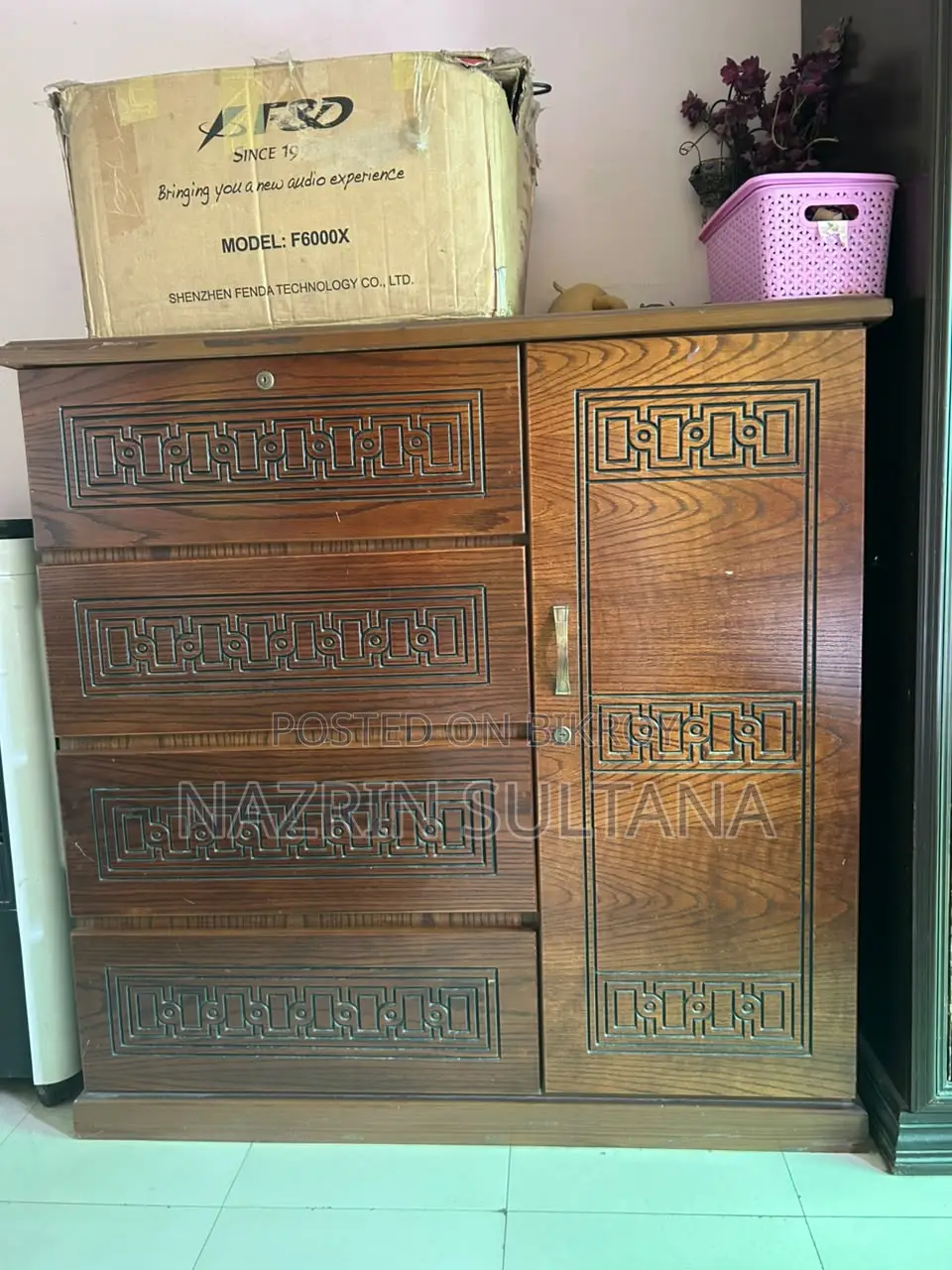 1 Wardrobe