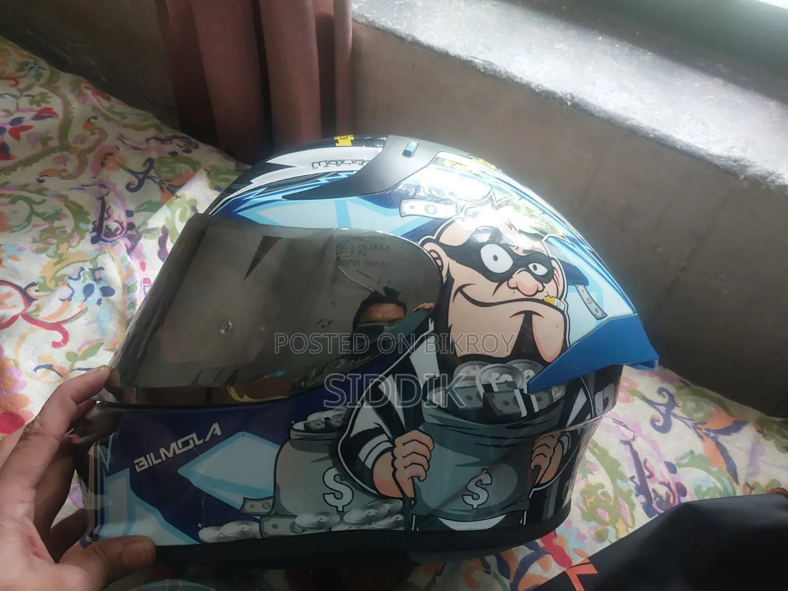 বিলমোলা পোলিজিয়া হেলমেট