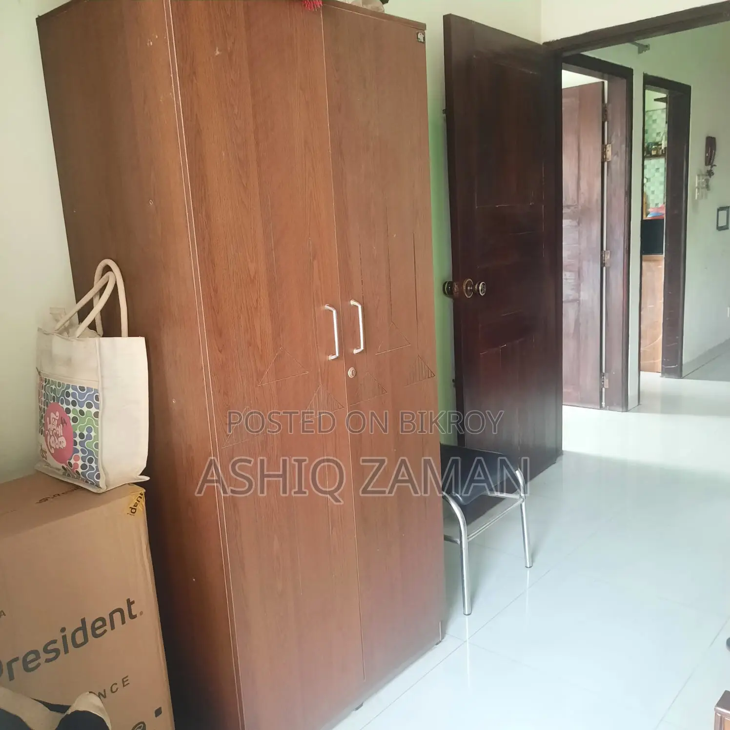Bedroom & Kitchen