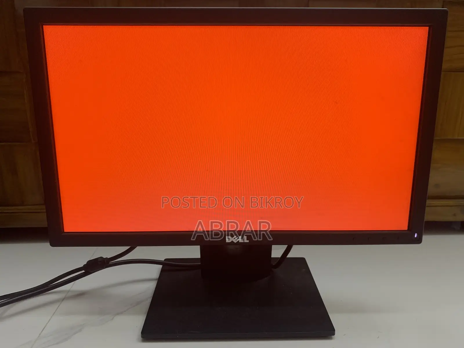Dell E1916HV