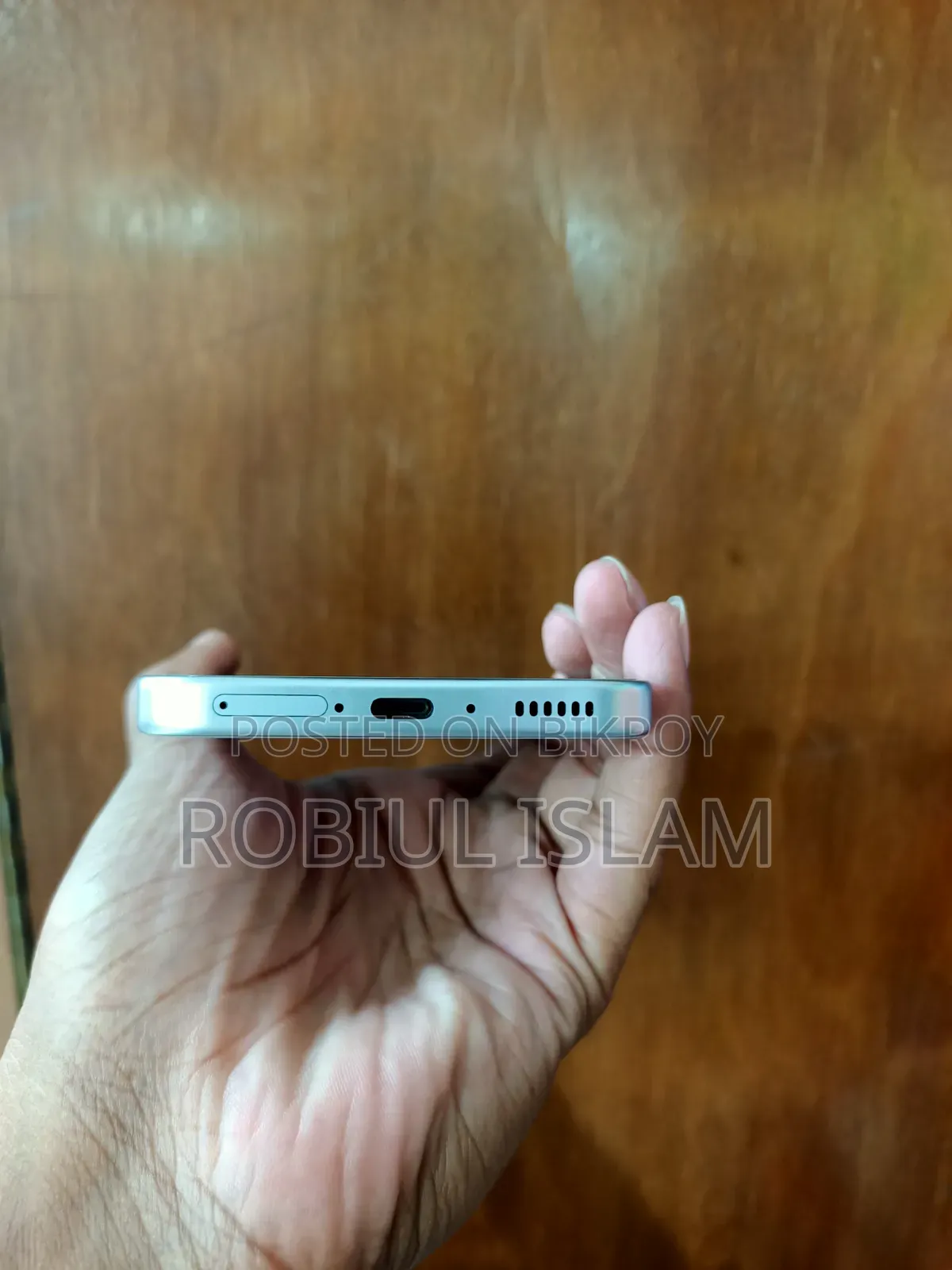 iQOO 256 GB White