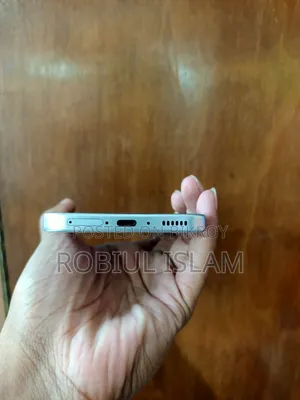 iQOO 256 GB White