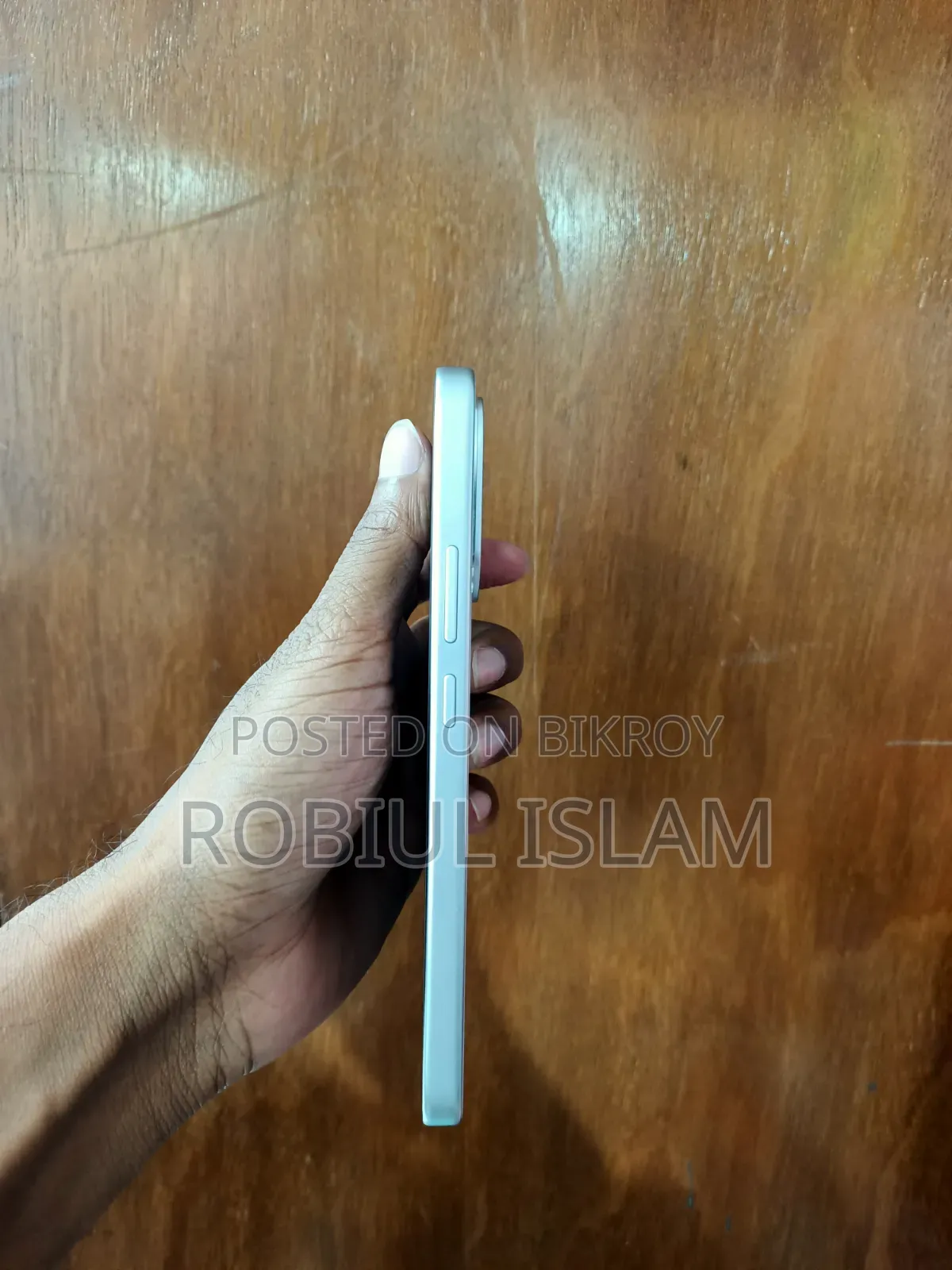 iQOO 256 GB White
