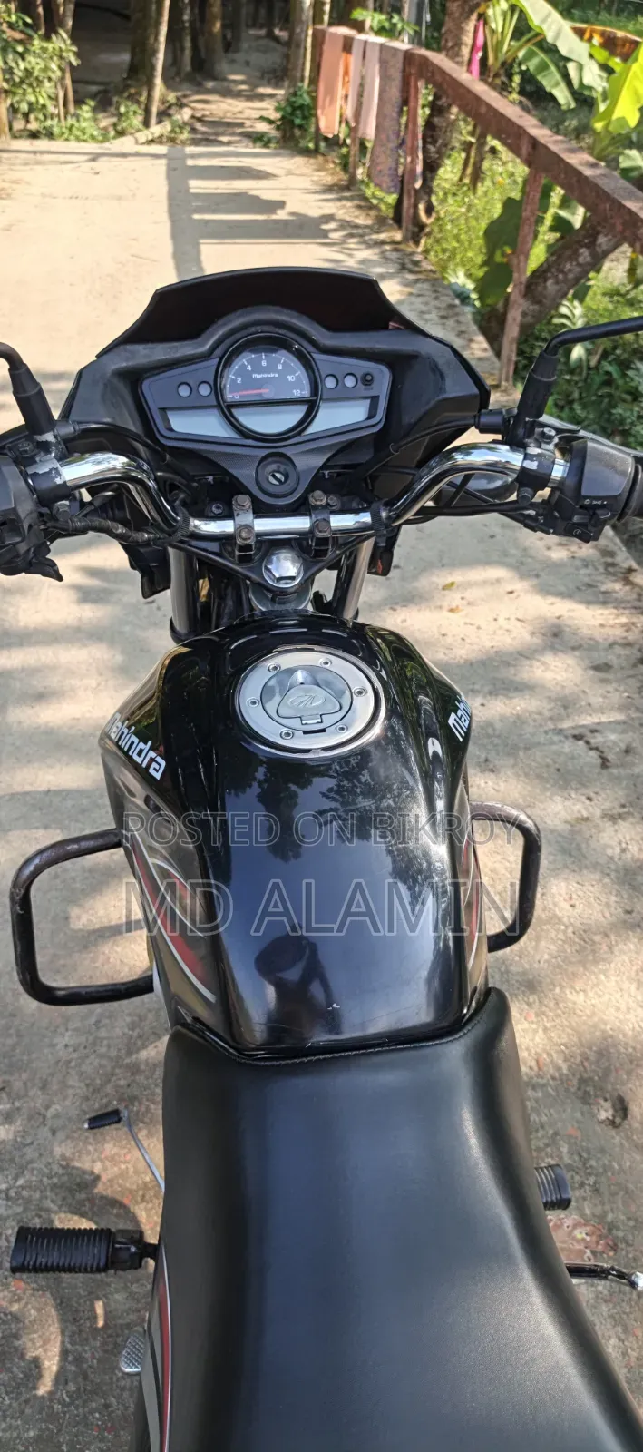 Mahindra Centuro 2022 Black