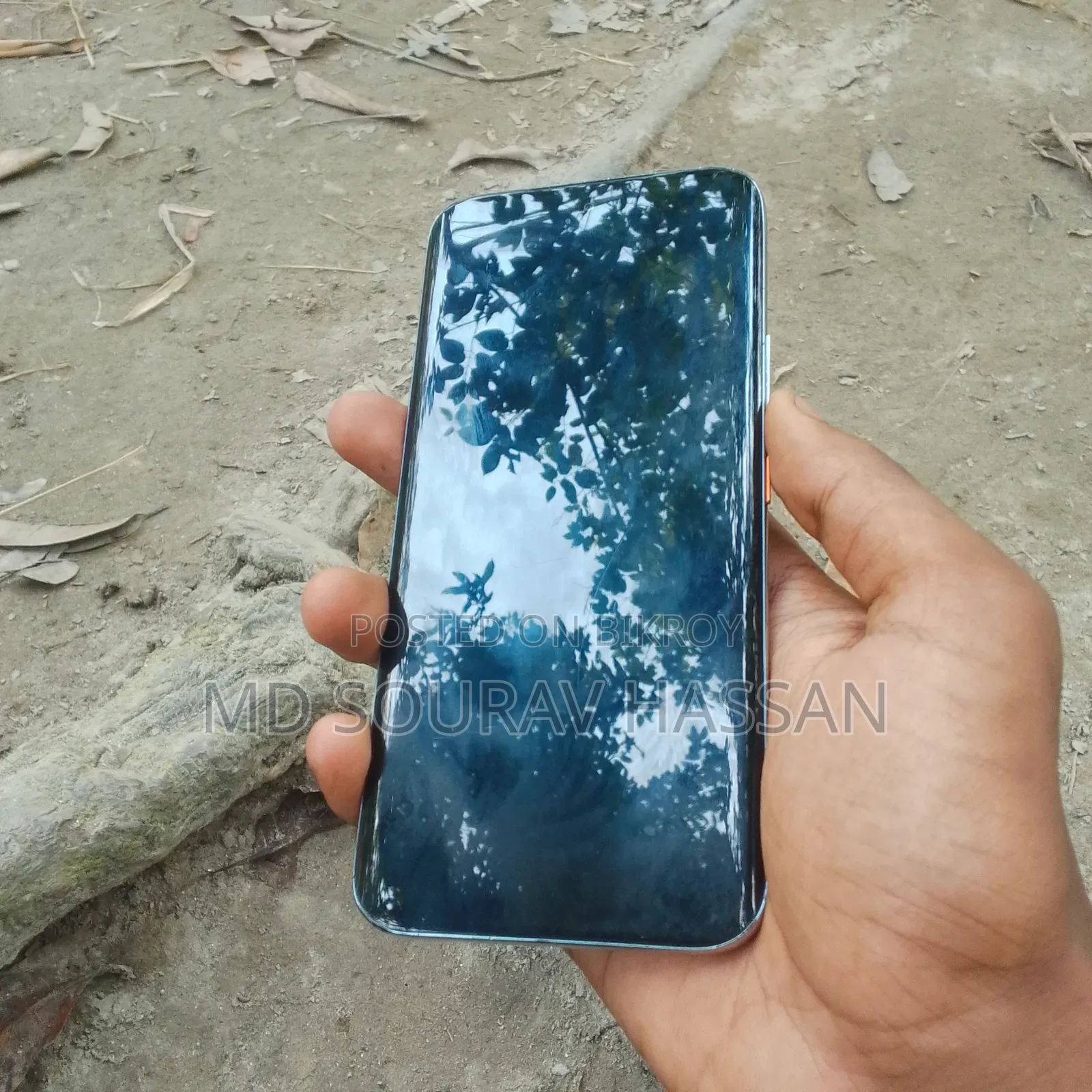 নতুন টেকনো পোভা কার্ভ ২ ৫জি ২৫৬ জিবি সিলভার