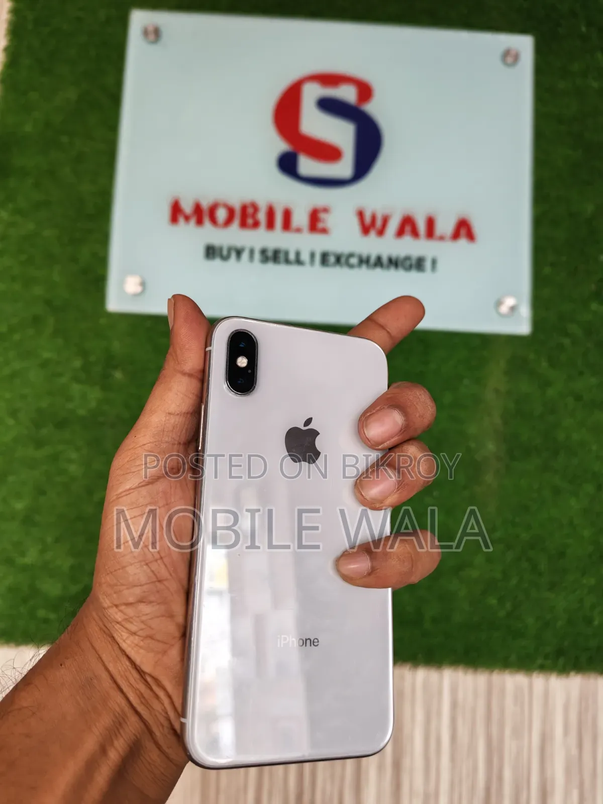 Apple iPhone X 64 GB White
