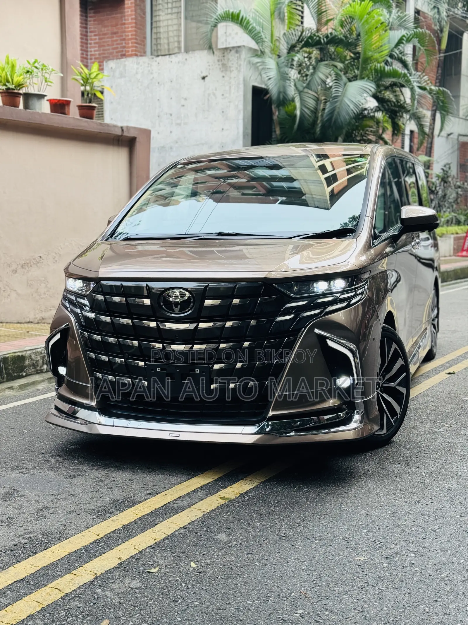 Toyota Alphard 2024 Brown