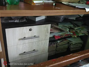 Large Reception Table for Hospital, Office, or School College Institution
