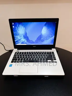 Laptop Acer Aspire E5-471P 8GB Intel Core i3 SSD 250GB