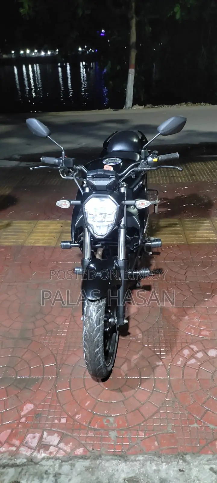 সুজুকি জিক্সার ২০২৩ কালো
