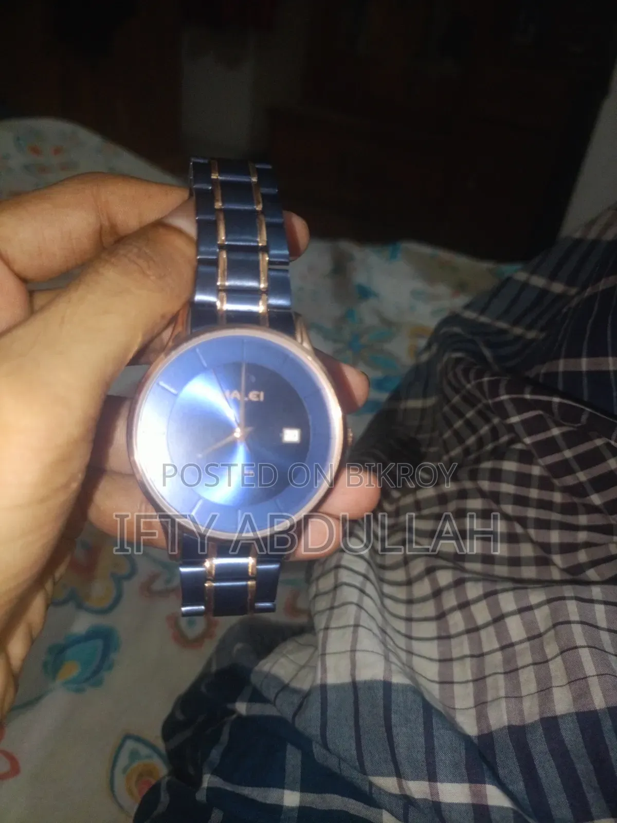 ঘড়ি বিক্রির জন্য